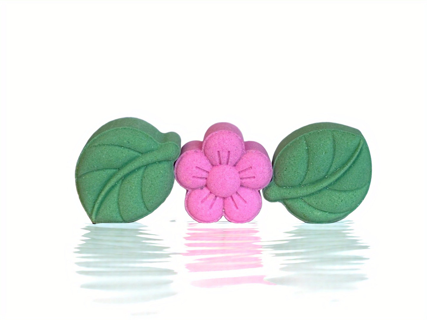 Flower with a leaf Bath bombs, spring bath bombs, summer bath bombs, party favors, Alice in wonderland, gift - Bath & Body Products ByRawand